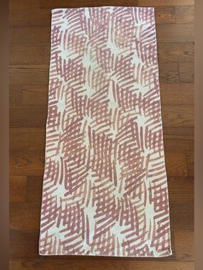 Abstract Contemporary Patterned Washable Runner Rug - Red/Deep Pink and White